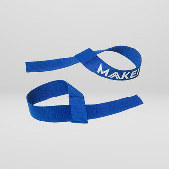 Lange Straps i blå fra MakeIt på lysegrå baggrund