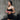 Atlet bruger StrapIt lifting straps sort under dødløft i fitnesscenter