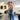 Kunde viser MakeIt Danmark træningsudstyr – StrapIt lifting straps, HookIt cuffs og wrist wraps til styrketræning og fitness.