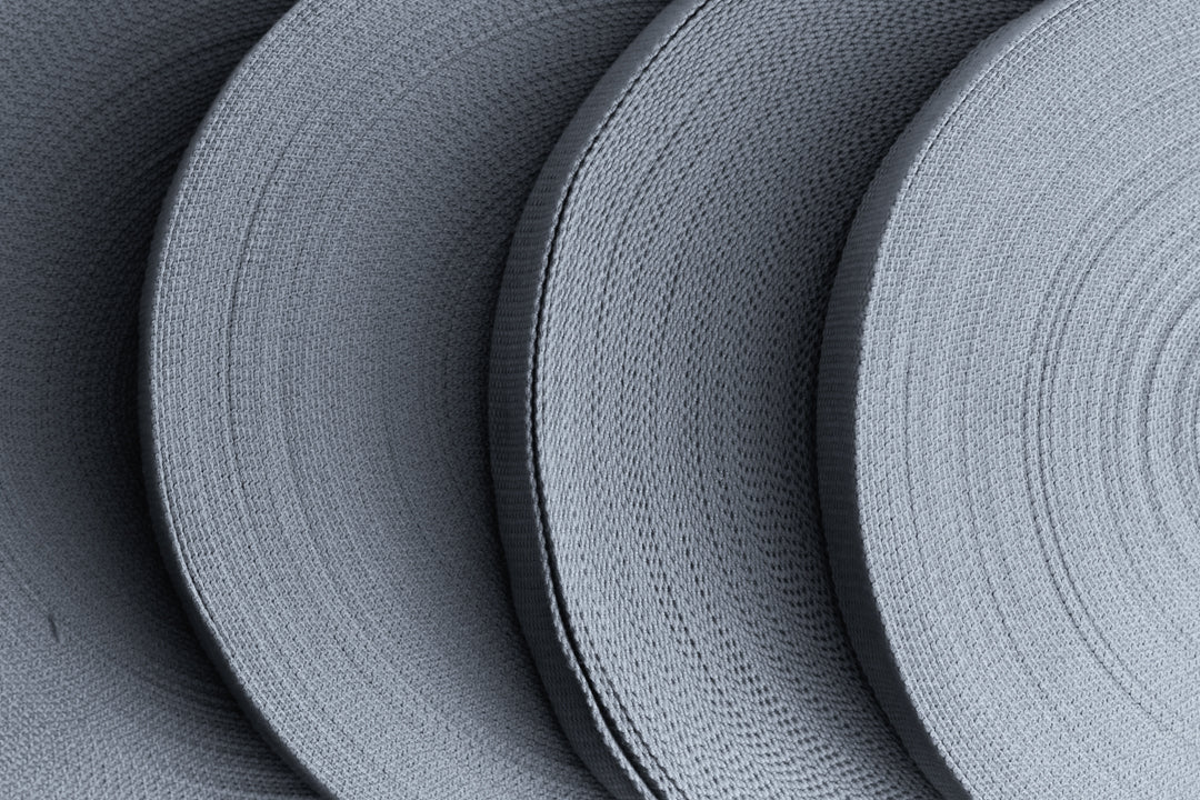 Gråt råbånd til StrapIt lifting straps fra MakeIt Danmark – slidstærkt, danskproduceret materiale.